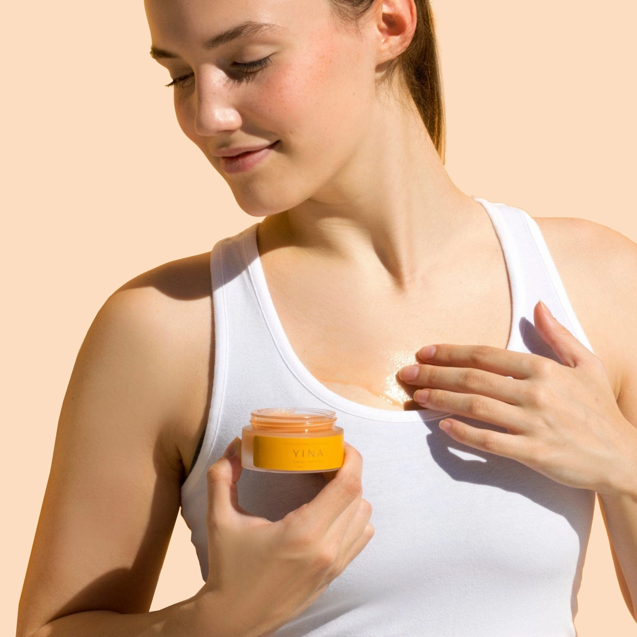 Décolletage Treatment Balm
