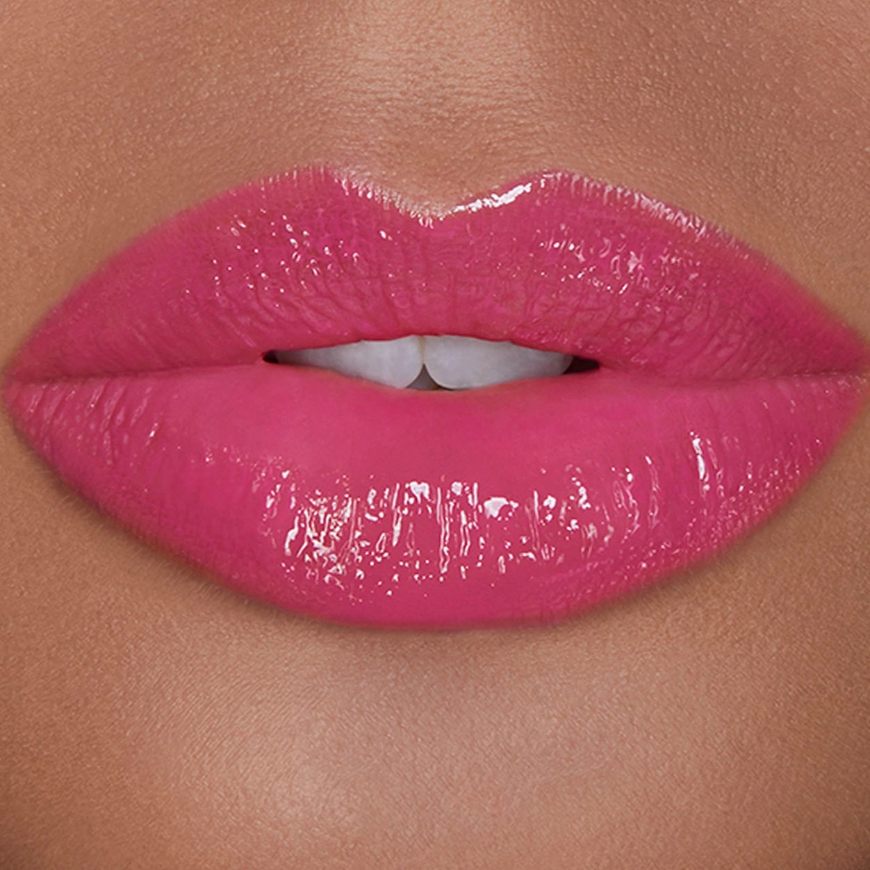 Unreal High Shine Volumizing Lip Gloss